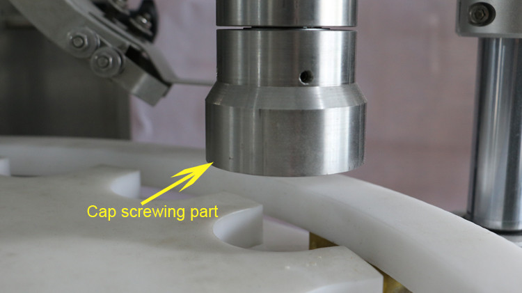 500 ml ronde bottelvulmasjien met dopafdichting en sterwiel
